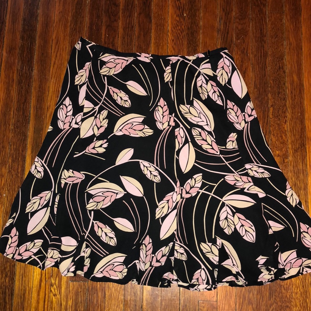 Size 6P Loft skirt